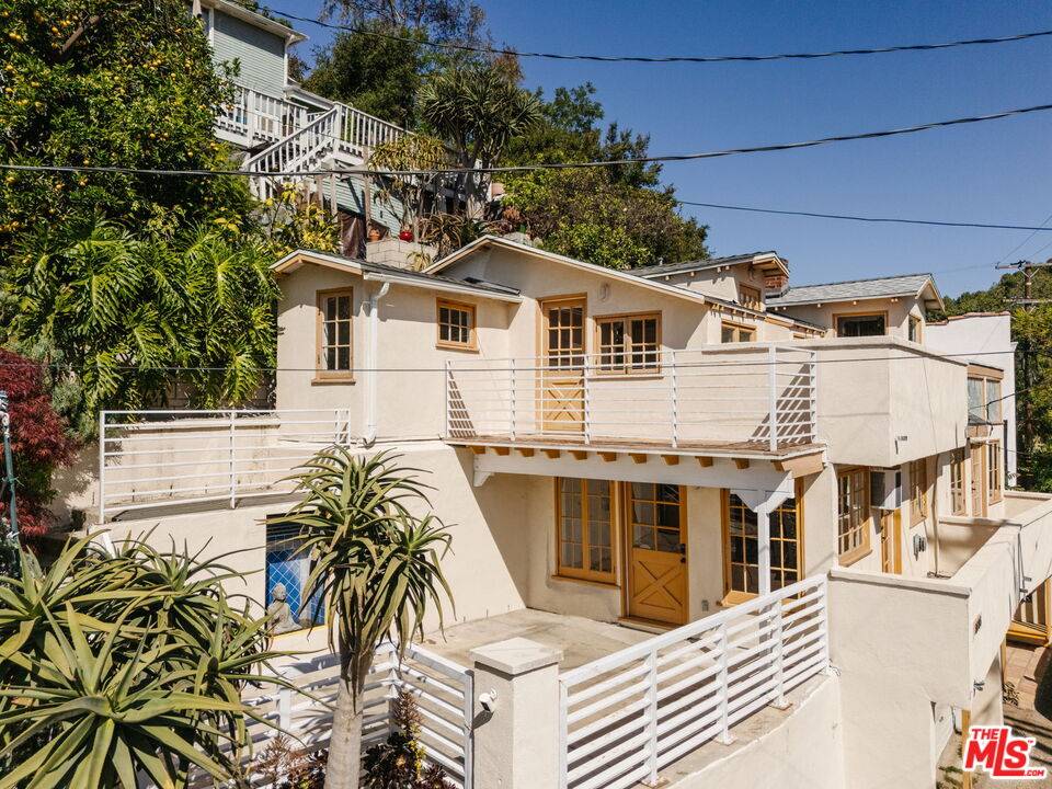 8186 Gould Ave 1BR Hollywood Hills East La