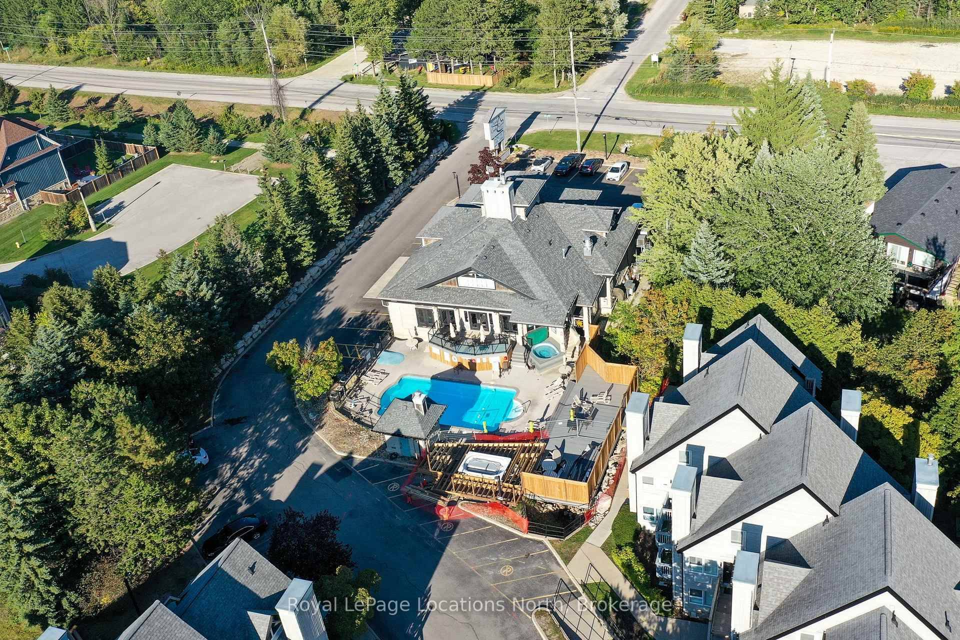Welcome to Unit 816 at North Creek Resort a studio loft with fantastic VIEWS OF THE SKI HILL.