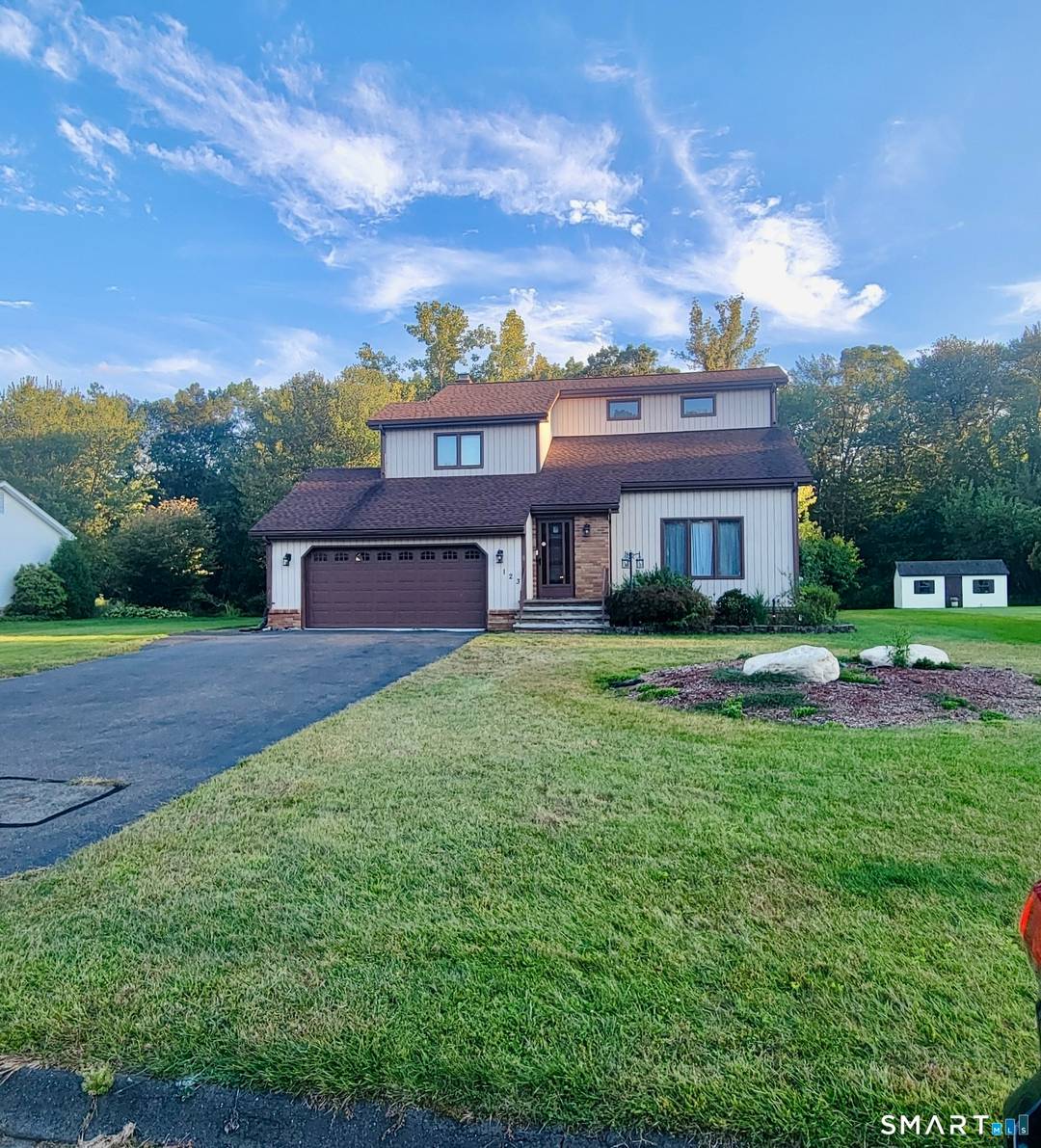 4 bedroom, 4. 5 bathrooms.