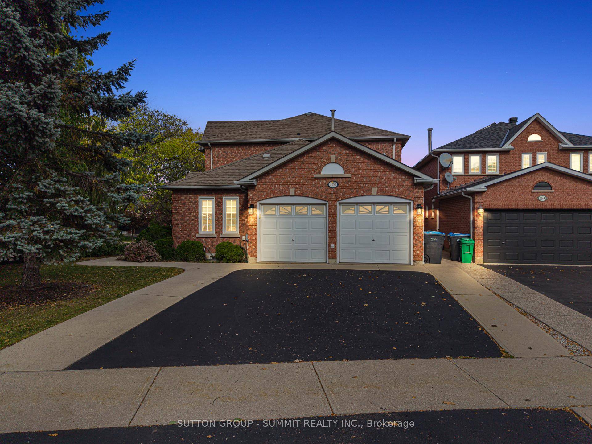 Welcome to this stunning corner lot family home in the heart of Erin Mills !