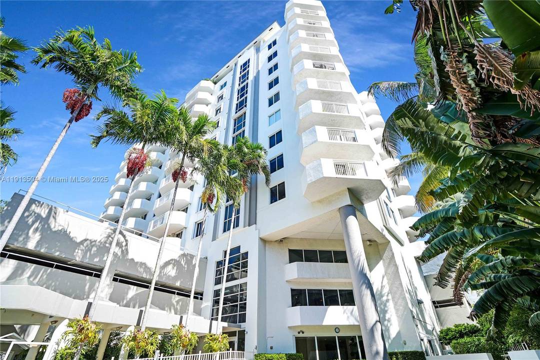 South Beach boutique condominium offering spectacular direct bay views.