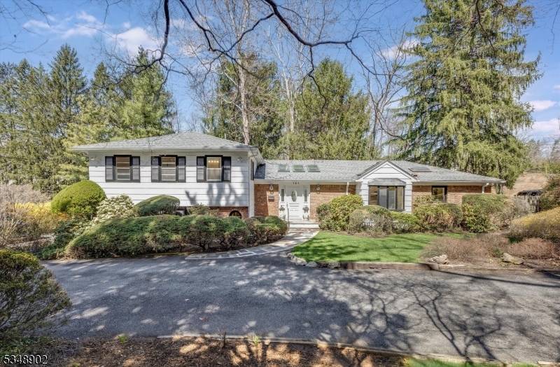 Lovingly maintained by its original owner, this bright and welcoming 3, 380 sqft home offers the perfect blend of comfort, space, and potential.