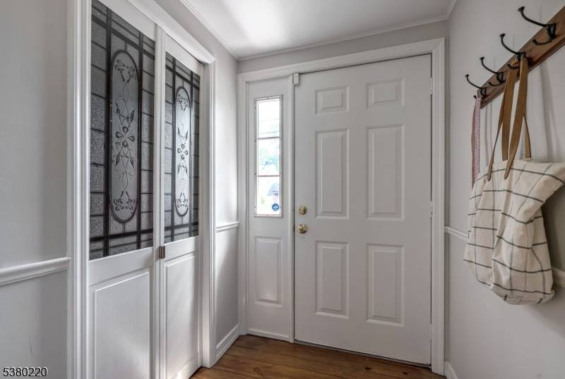 Welcome to this lovely 3 bedroom colonial perfectly situated in the heart of Waldwick.