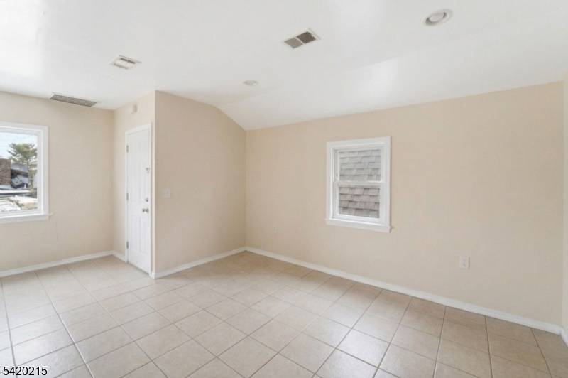 Excellent opportunity for both investors and owner occupants !