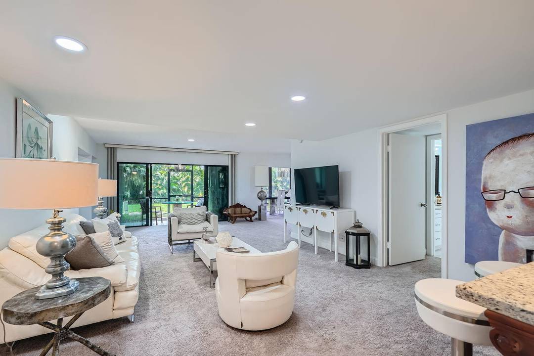 Seasonal rental, min 90 days, maximum 5 months.