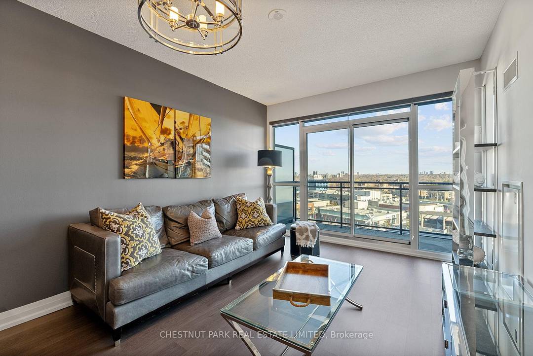 Welcome to this fantastic, furnished 1 bedroom, 1 bathroom suite with 1 Car parking at the Shops at Don Mills.