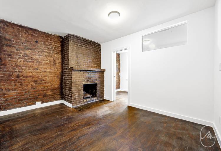 313 w 29th is a classic walkup building equipped with a virtual doorman system.