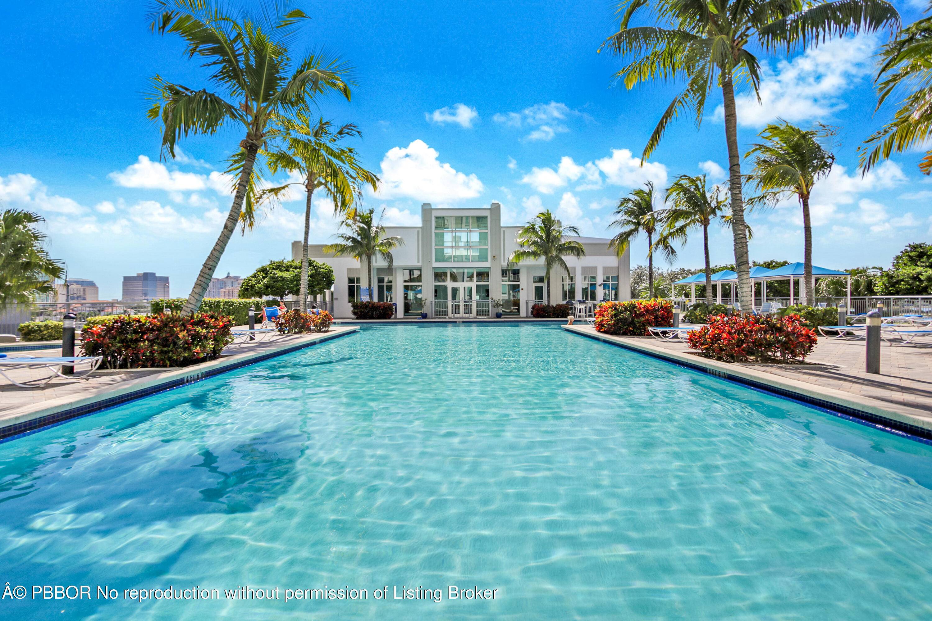 Spectacular, Contemporary Building on the Water !