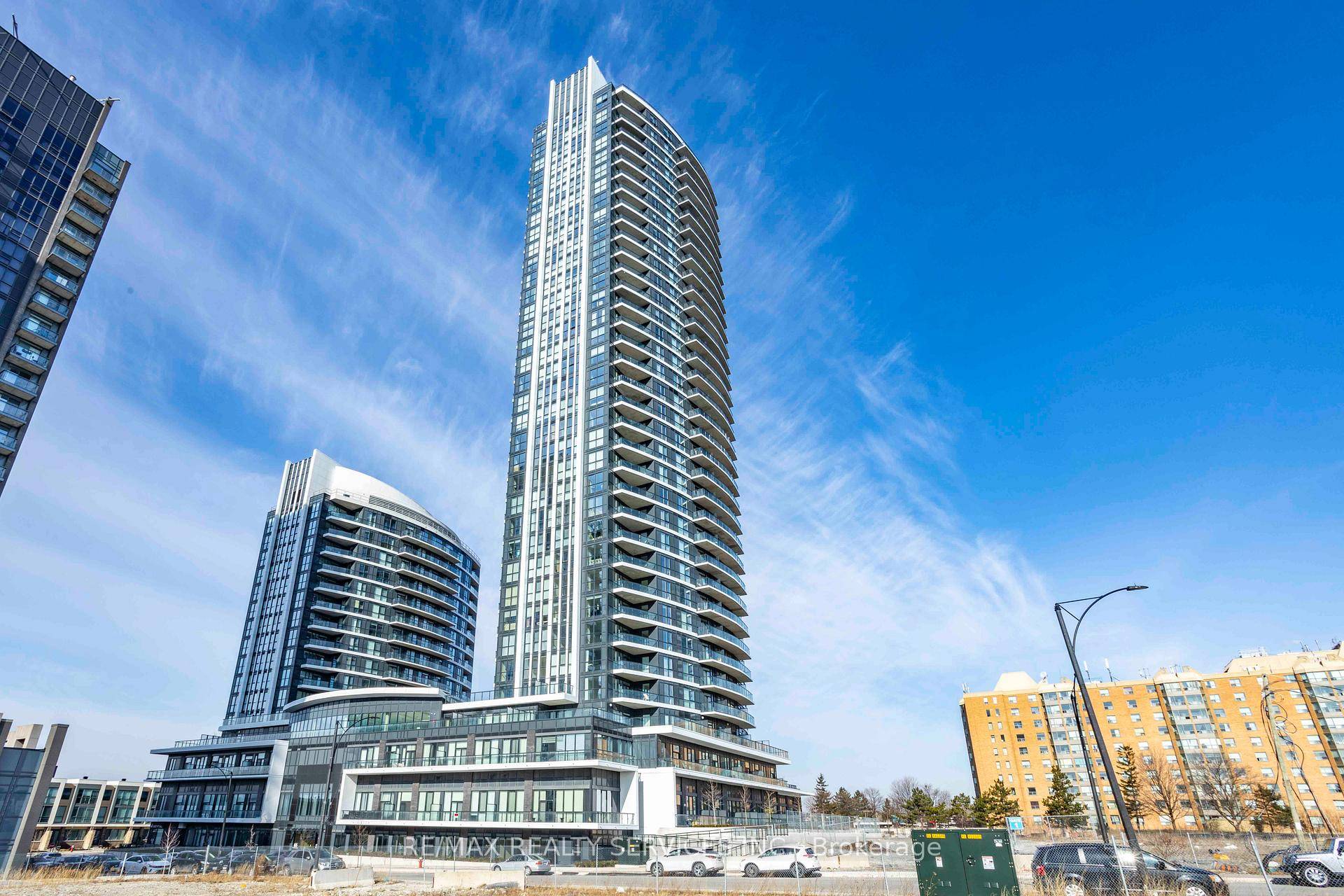 2 PARKING SPOTS ONE WITH EV CHARGER, CORNER UNIT WITH SUNNY WEST EXPOSURE Immaculately maintained 2 Den, 2 Bath condo offering a desirable corner layout 968 sf 99 sf balcony ...