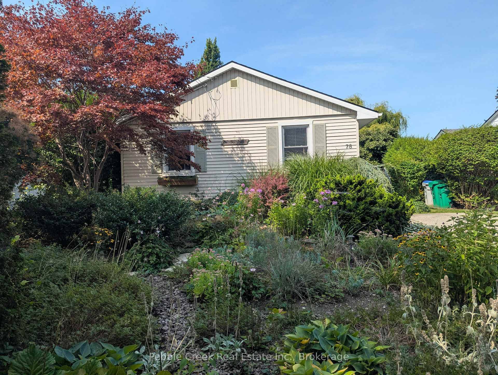 This charming 2 bedroom home combines warmth, comfort, and location just a short walk from Goderich's historic Courthouse Square.