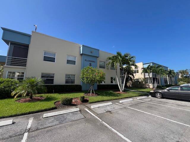 Welcome to your new home in the highly sought after Kings Point, an active 55 community in Delray Beach known for its world class amenities and vibrant lifestyle.