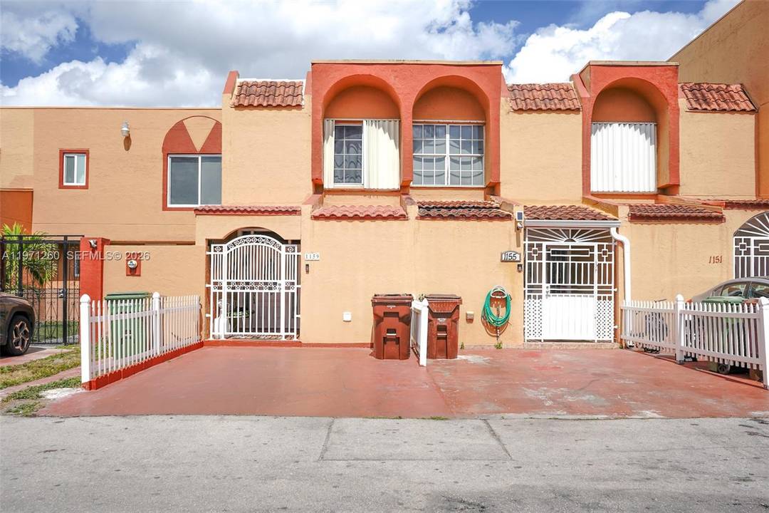 Excellent opportunity in the heart of Hialeah !