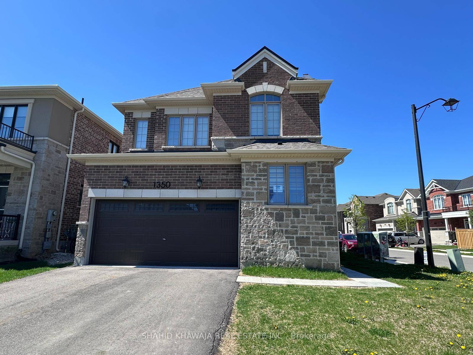 View Multimedia Tour Absolute Galore Premium Corner Lot With Double Car Garage.