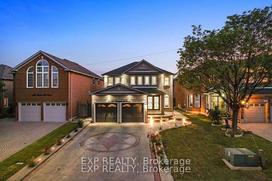 Stunning 4 2 Bedroom Detached Home on Premium Lot in Mississauga Beautifully upgraded 4 2 bedroom, 4 bathroom Detached home with over 3, 800 sq ft of total living space ...