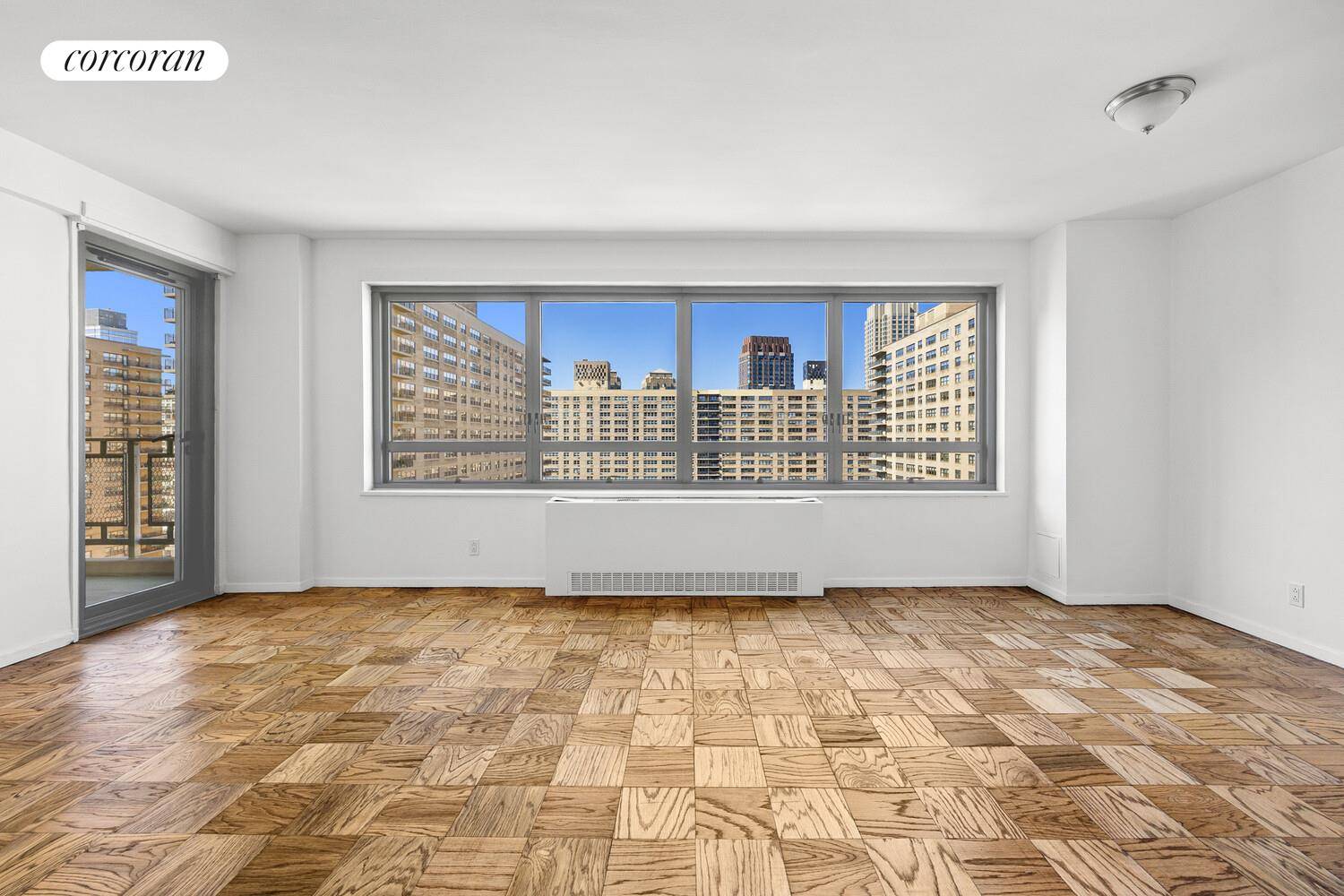 Perched on one of the building's most coveted lines, Residence 23E captures brilliant southwest light from its high floor perch, filling every room with warmth and open sky views.