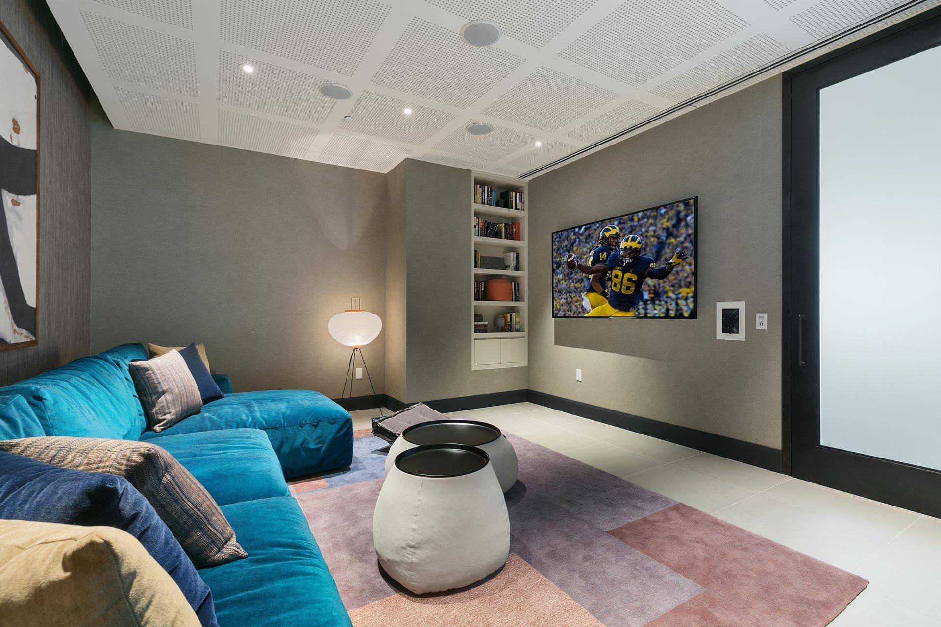 This spacious Studio features floor to ceiling windows, a gourmet kitchen with stainless steel appliances and quartz countertops, an over sized bathroom with a floating vanity, and a walk in ...