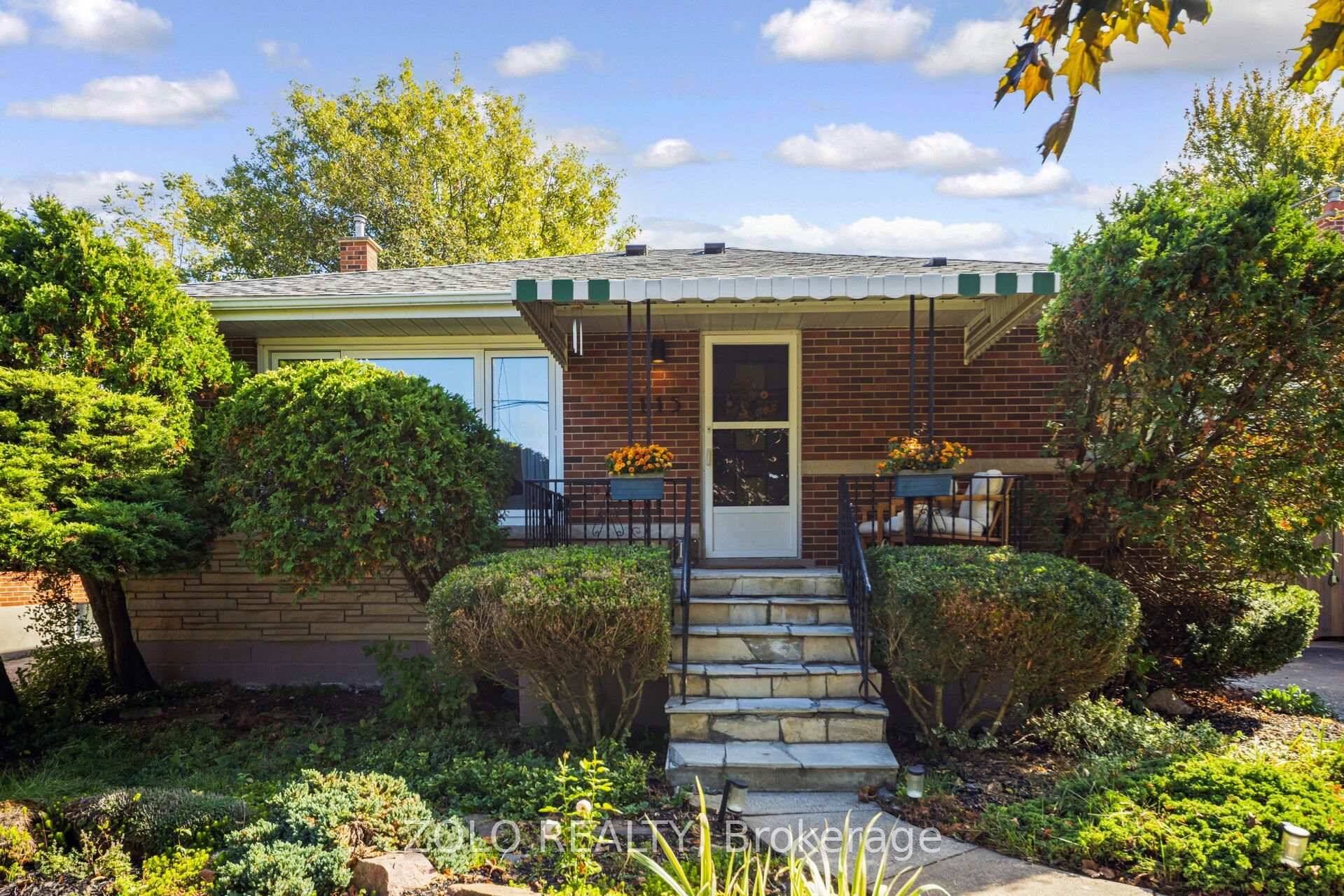 Set on a lush 50' x 102' lot in prime Central Hamilton Mountain, this charming brick bungalow offers 1, 008 sq ft up plus a fully finished lower level with ...