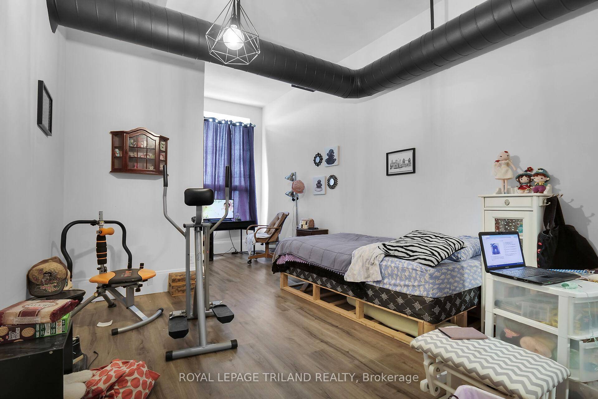 This mixed use commercial property at 449 453 Talbot Street in the heart of Downtown St.