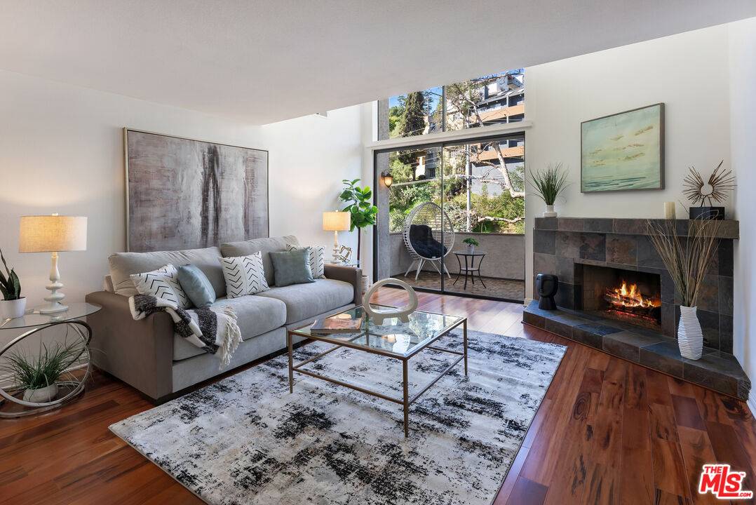 3480   Barham Blvd 2BR Hollywood Hills East La