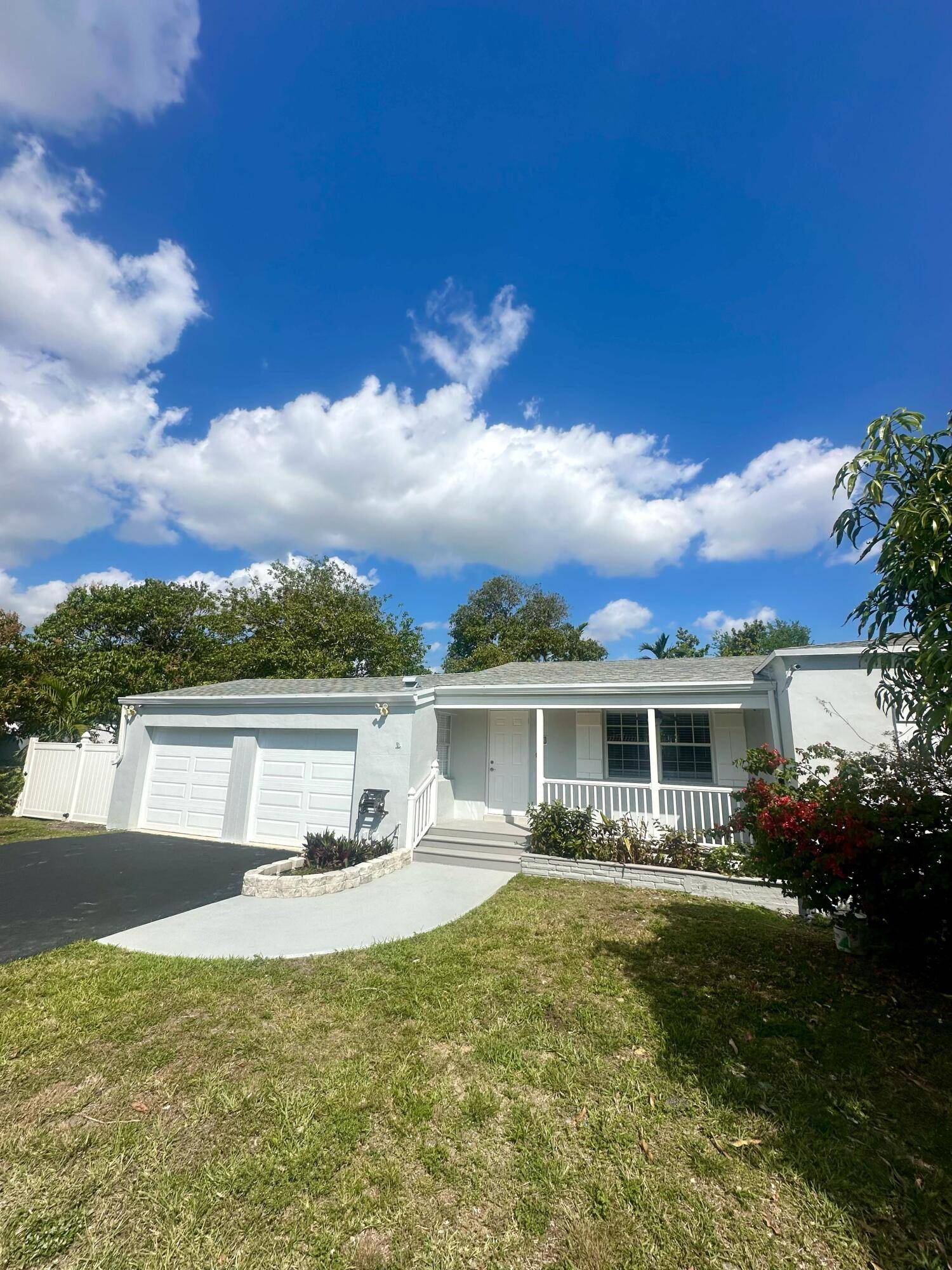 Prime location near Barry University !