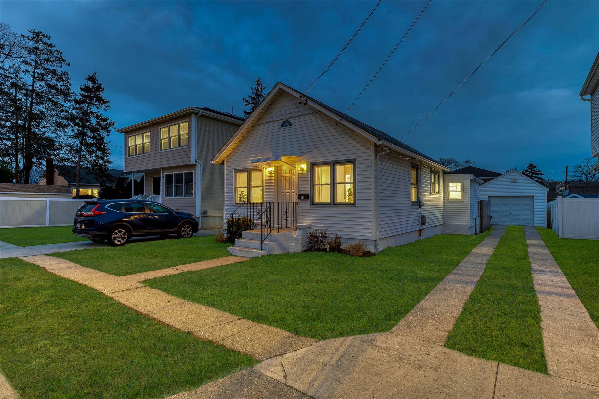 Beautifully Updated 2 Bedroom, 1 Bath Ranch In North Bellmore !