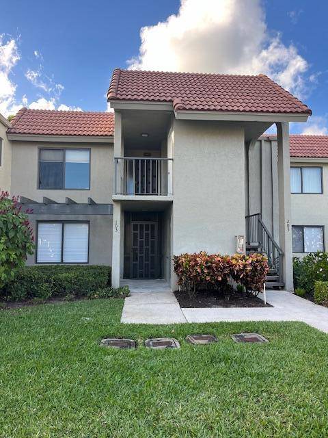 Fantastic, fully renovated and remodeled ground floor 2 2.