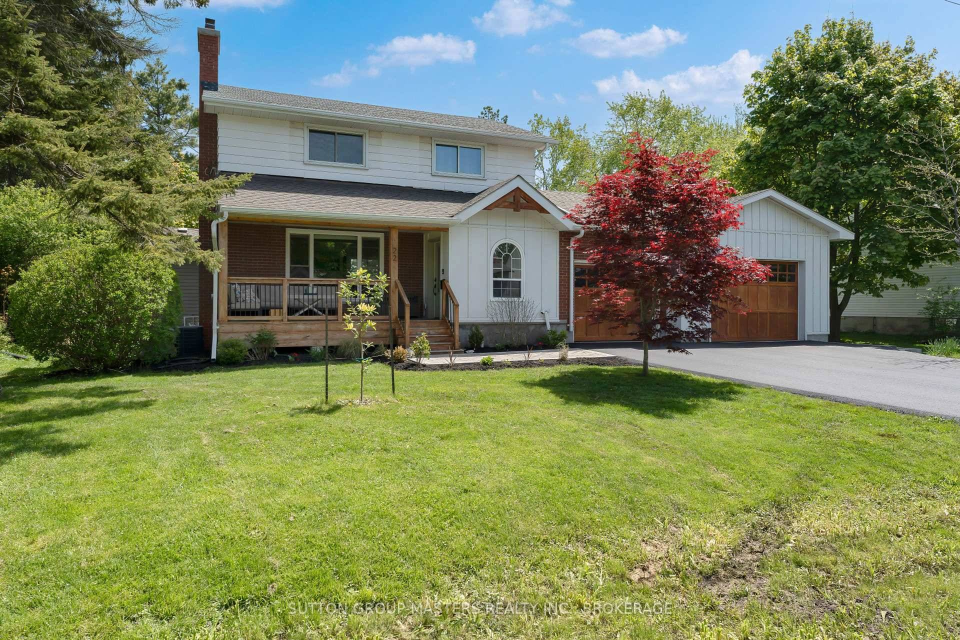 Come check out this beautifully updated home in sought after Point Pleasant neighbourhood !