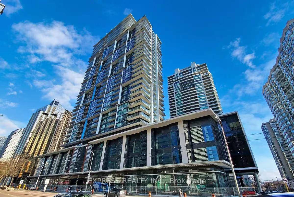 Brand New Luxury Condo Pearl Place, a High demanded 1 1 Unit with 647sqft Open Concept Layout.