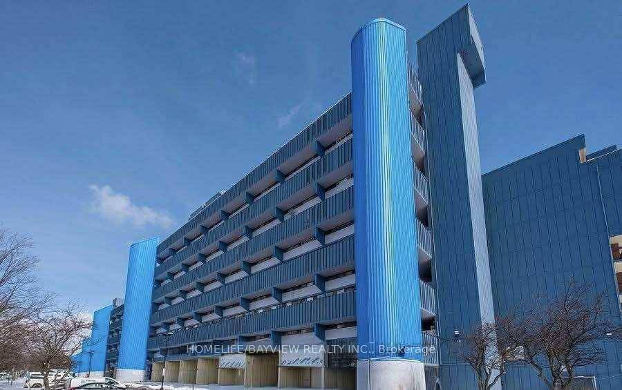Prime North York Location !