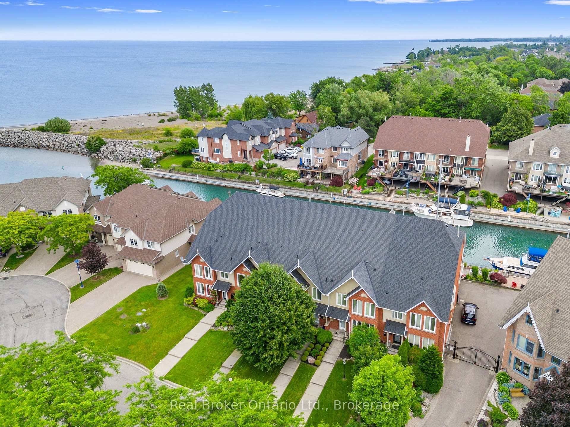Rarely offered lakefront living !