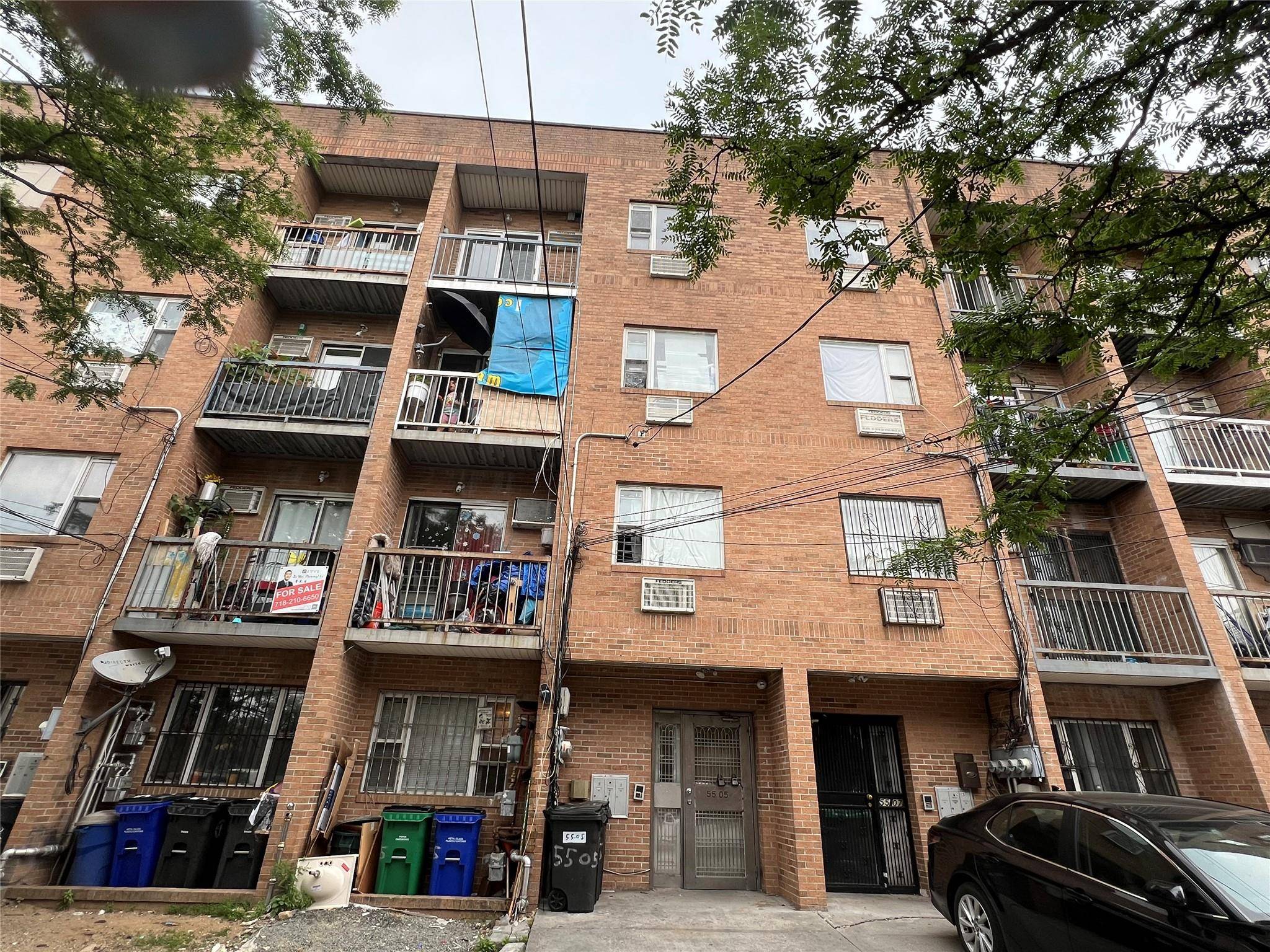 3 Dwelling House, 4 floors plus full finished basement, building size 19.