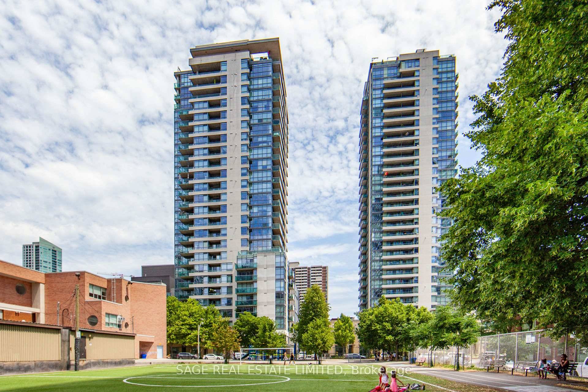 Rare west facing, one bedroom suite at Radio City !