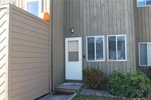 Welcome to 422 Emmett St Unit E, a charming 1 bedroom first floor ranch condo in Bristol.