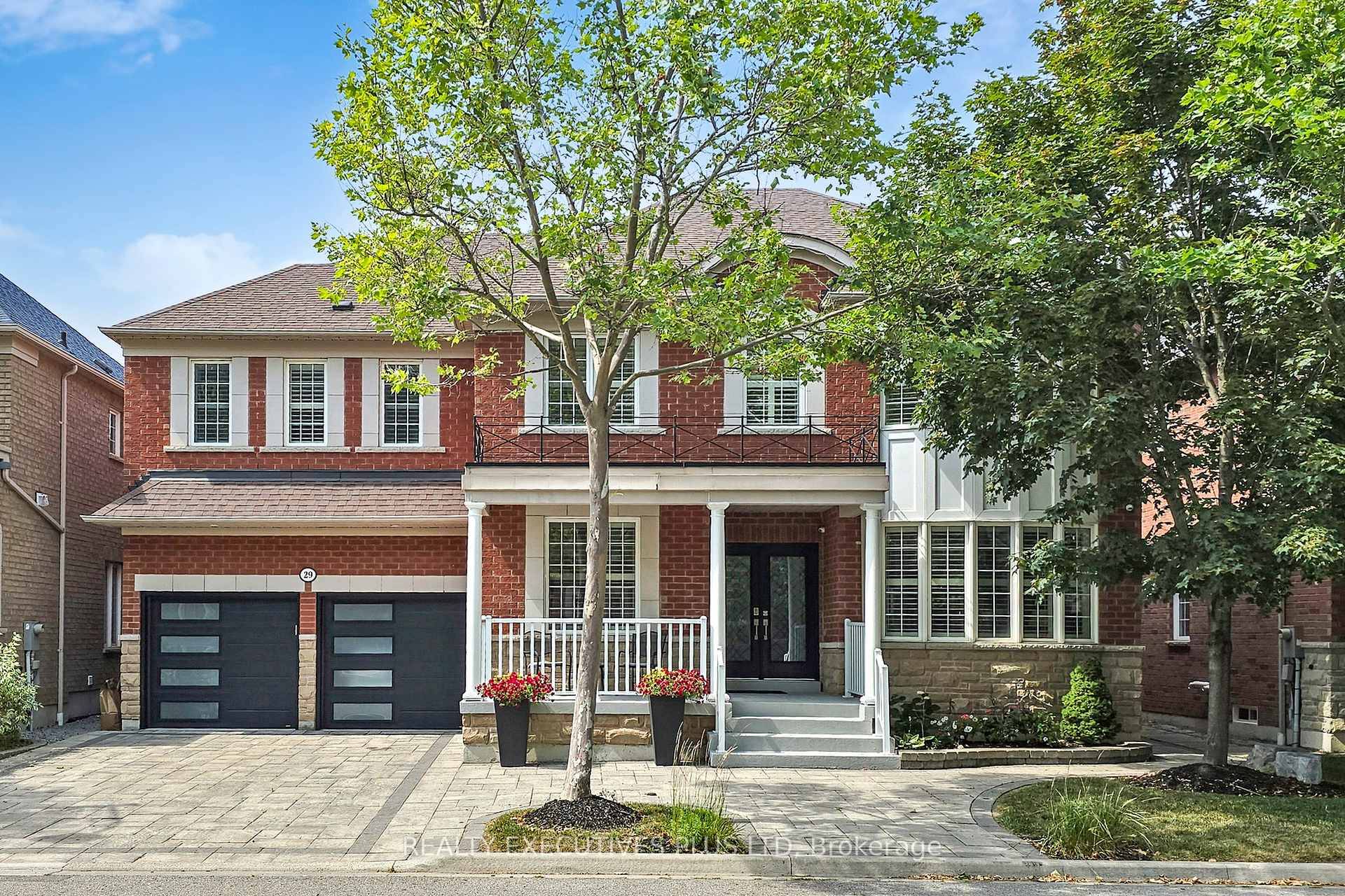 Welcome to this Stunning Executive Home Offering over 5000 Sqft of Professionally Finished Living Space !