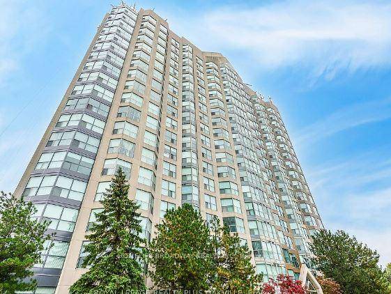 South View Top Floor Unit, Spacious 2 Bedrooms Den, Easy Access To Hwy 403, QEW, Shopping, U.