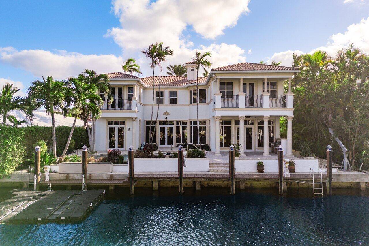 Stunning waterfront 6BD 5.