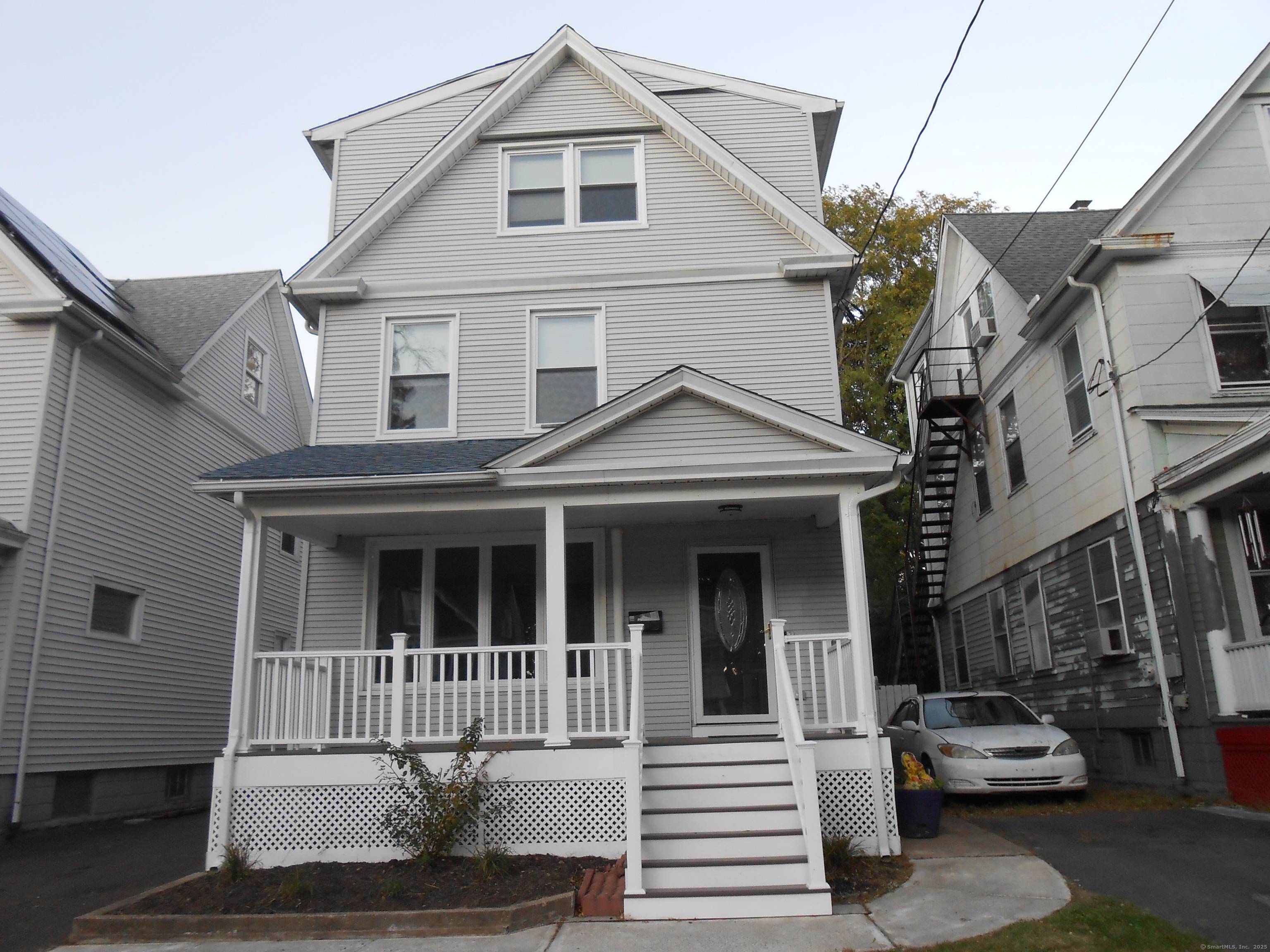 Newly Renovated Single Family Home in the Heart of New Haven 5 6 Bedroom Colonial with 3 Full Bathrooms.