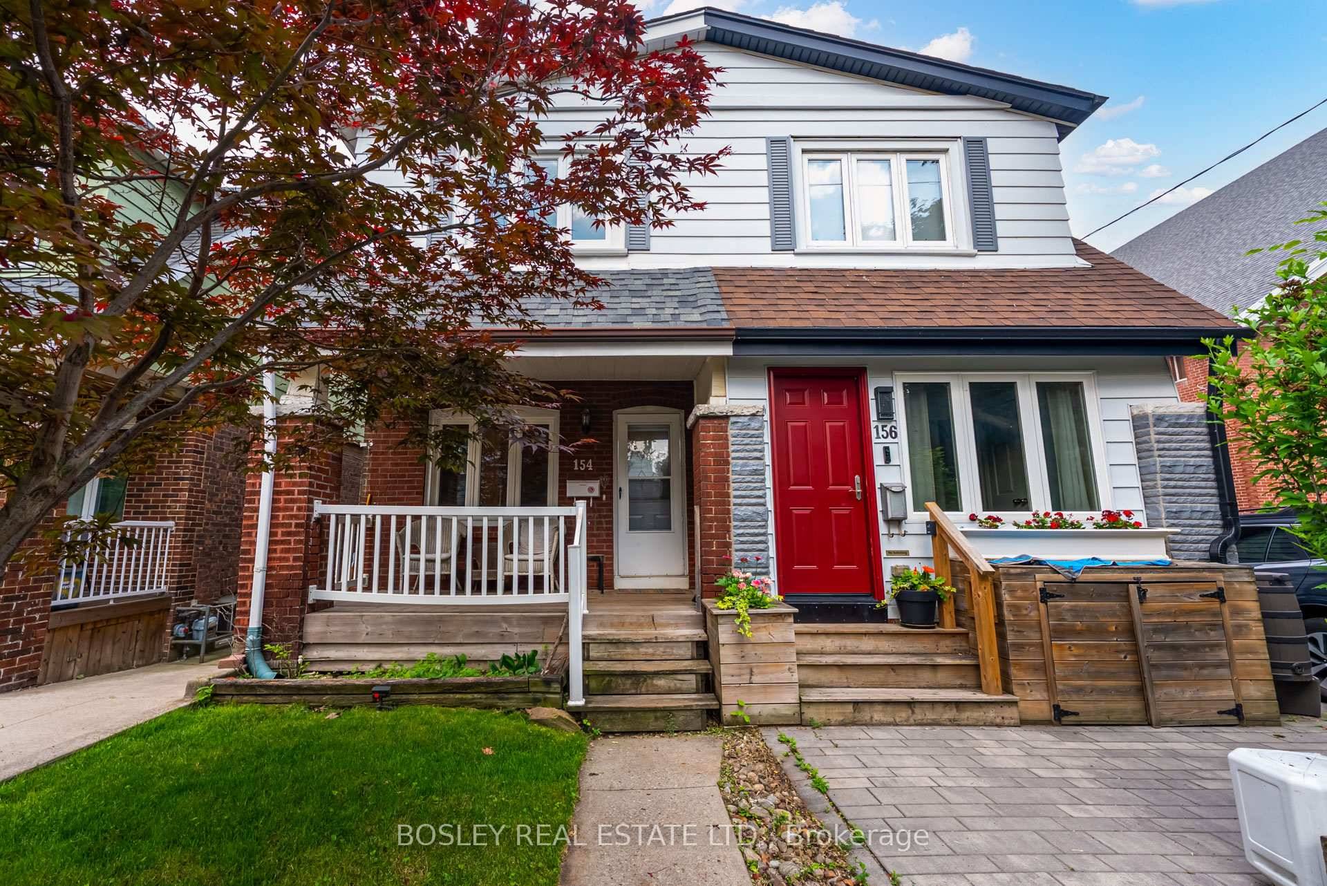 Discover the perfect blend of comfort, style, and location in this beautifully maintained 3 1 bedroom, 2 bath home just steps from the best of Leslieville.
