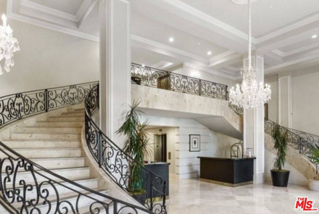 425  N Maple Dr 3BR Beverly Hills Post Office | B.H.P.O. La