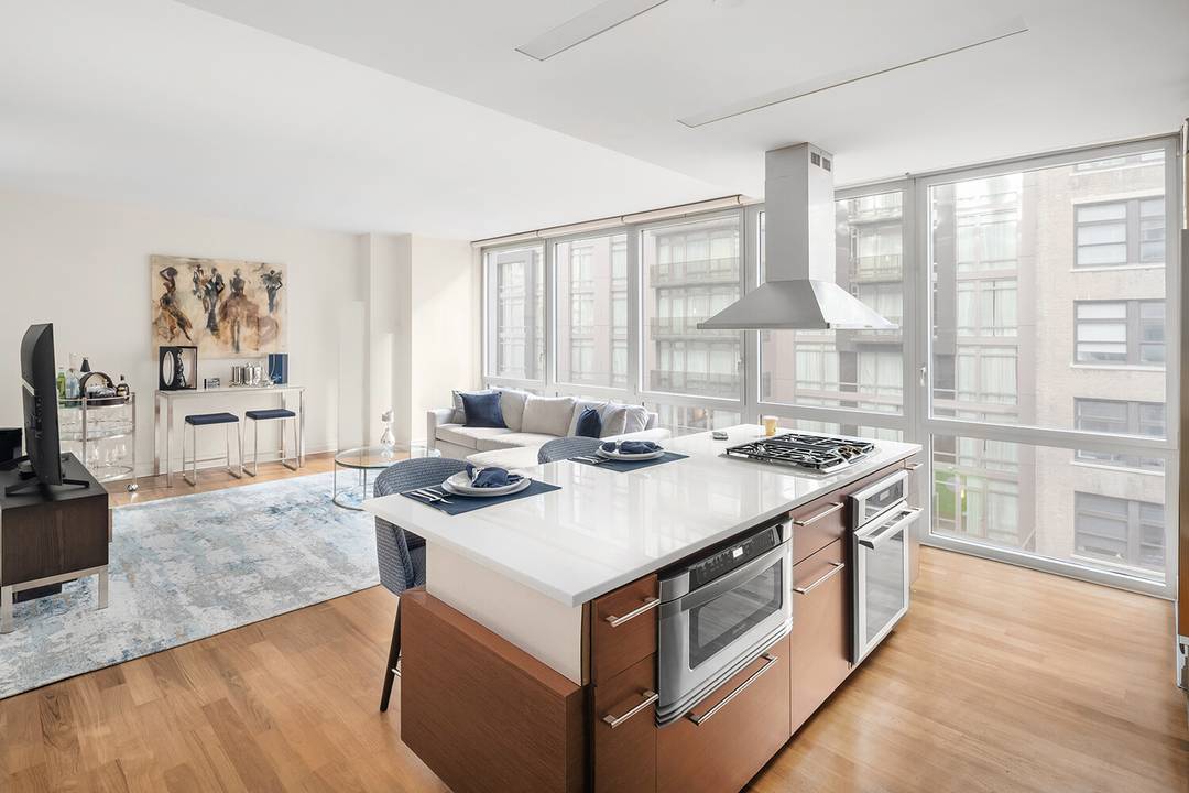 Extra large, south facing 855 square foot one bedroom home in the full service Twenty9th Park Madison Condominium, located perfectly in NoMad.