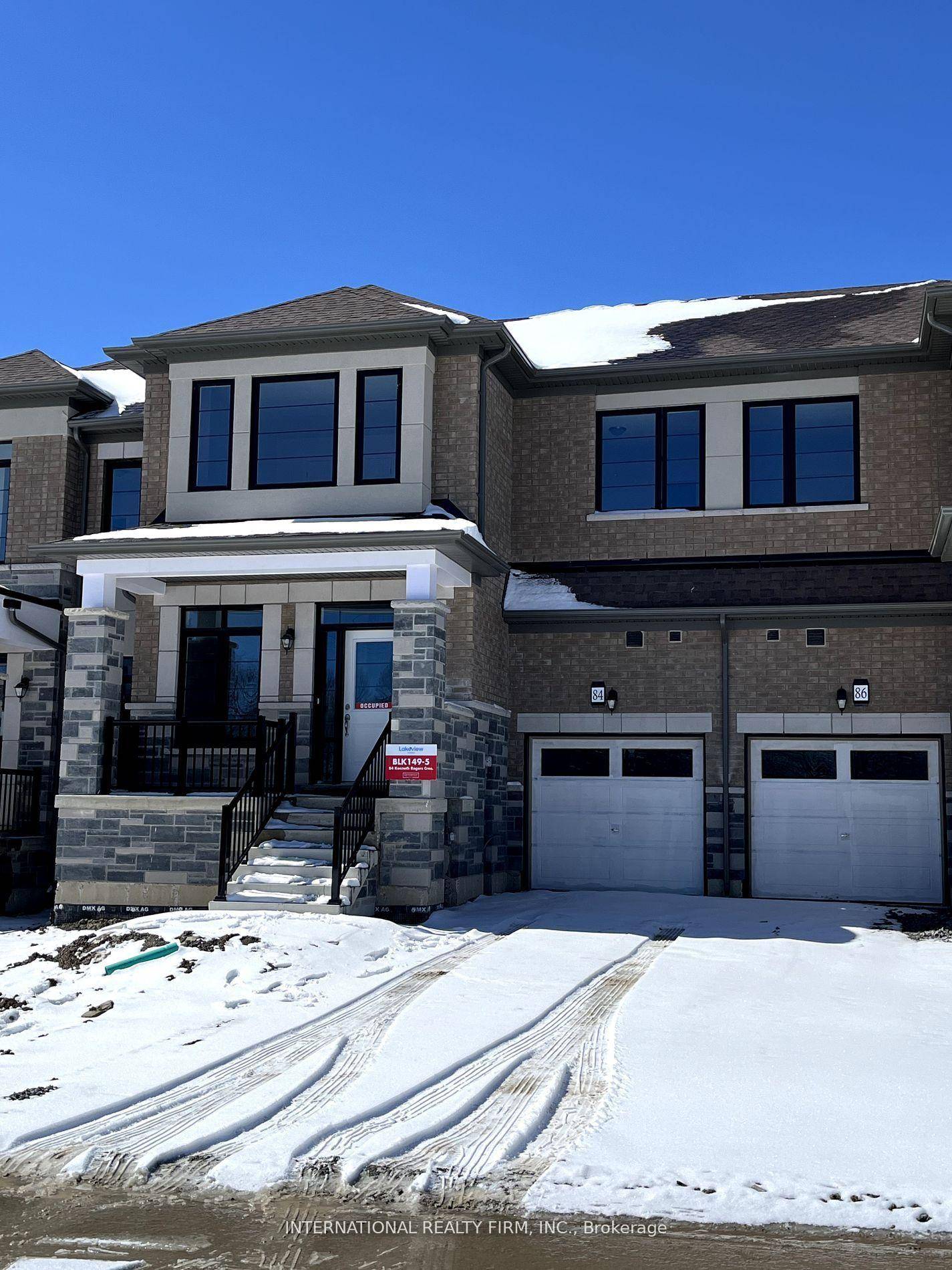 This modern design, spacious 2170 Sq ft freehold Townhome is situated in a beautiful Queensville Sharon community in East Gwillimbury.
