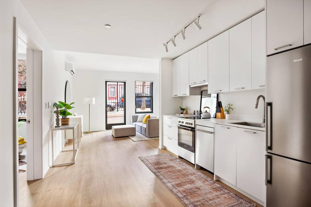 Outdoor space almost as large as the apartment attached to it, this is a gardener s or a pet owner s dream.