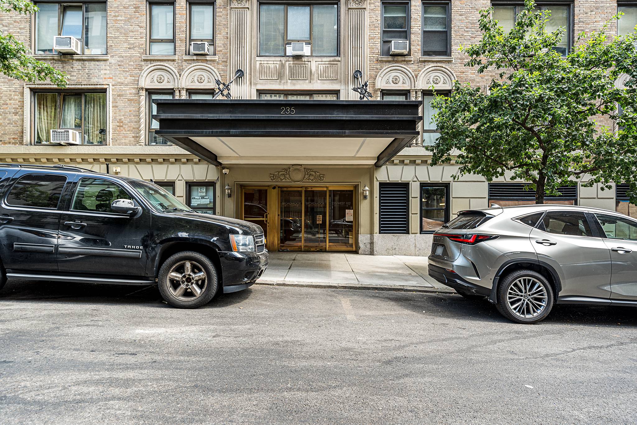 Beautifully renovated in 2020, this thoughtfully designed residence offers modern comfort and city charm.