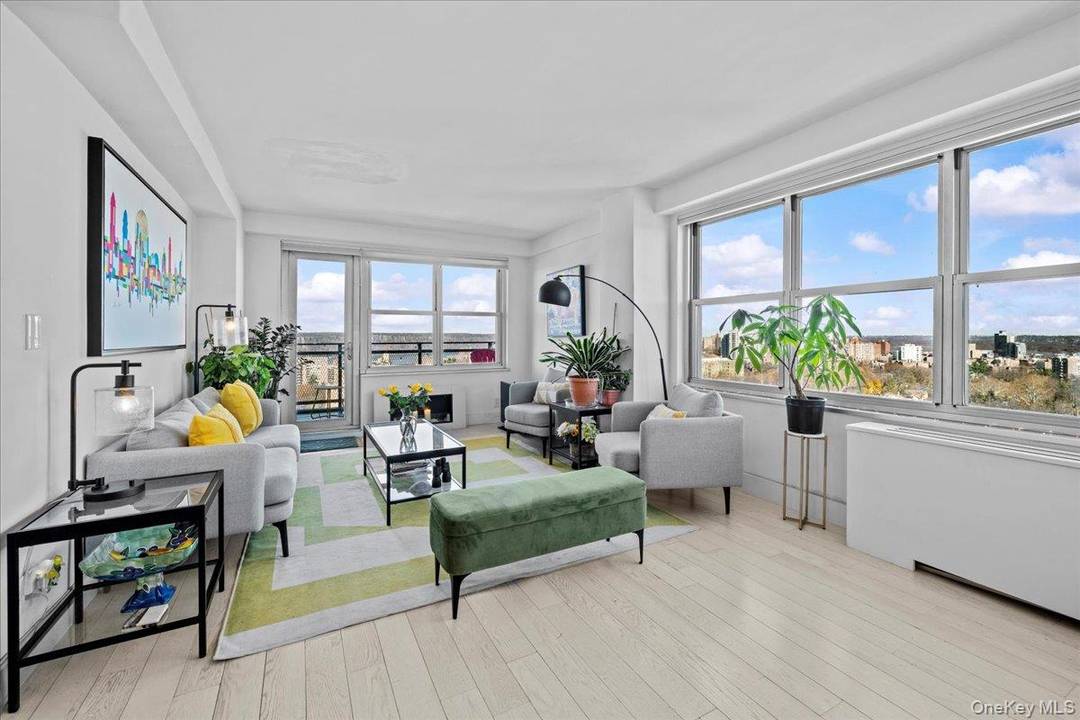 Spectacular Views Rare Top Floor Corner 3 Bedroom Apartment Don t miss this rare opportunity to own a spacious corner, top floor apartment with 3 bedrooms, 2 bathrooms, and a ...