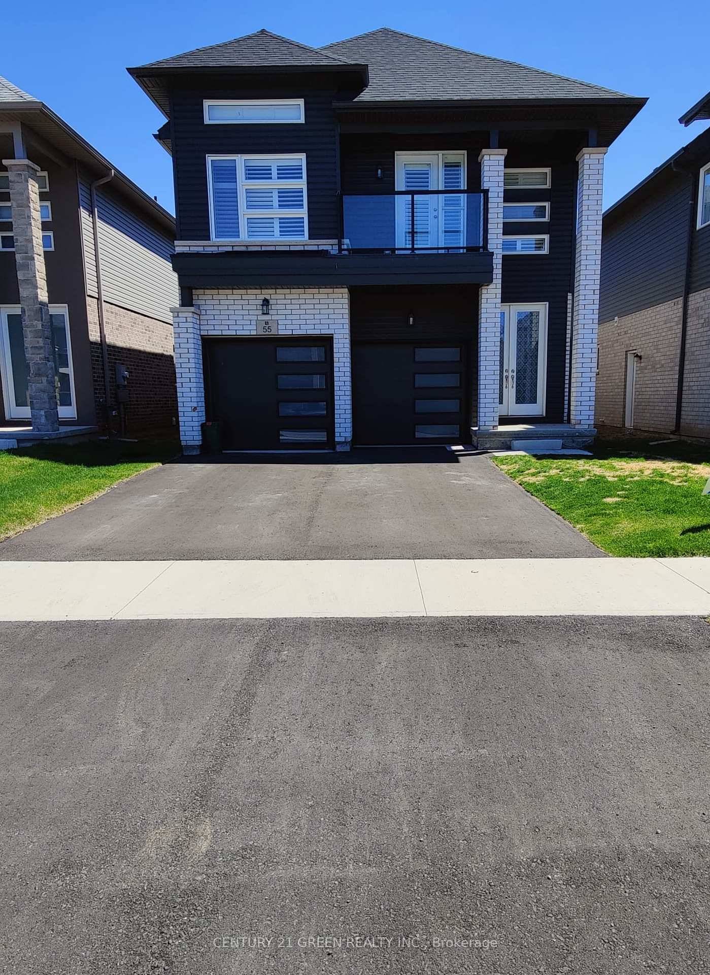 his House Is In The Most Popular Neighbourhood Of Welland.