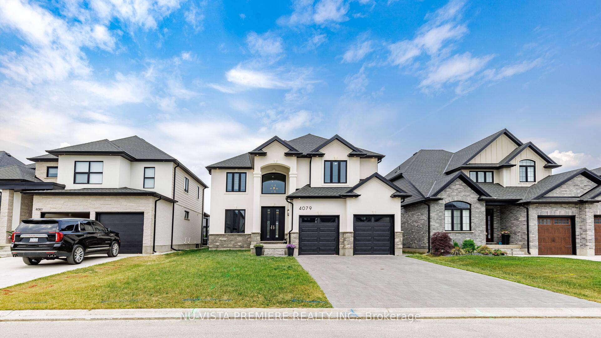 Welcome to 4079 Sugarmaple Crossing, where luxury meets convenience in one of Londons most sought after neighbourhoods.
