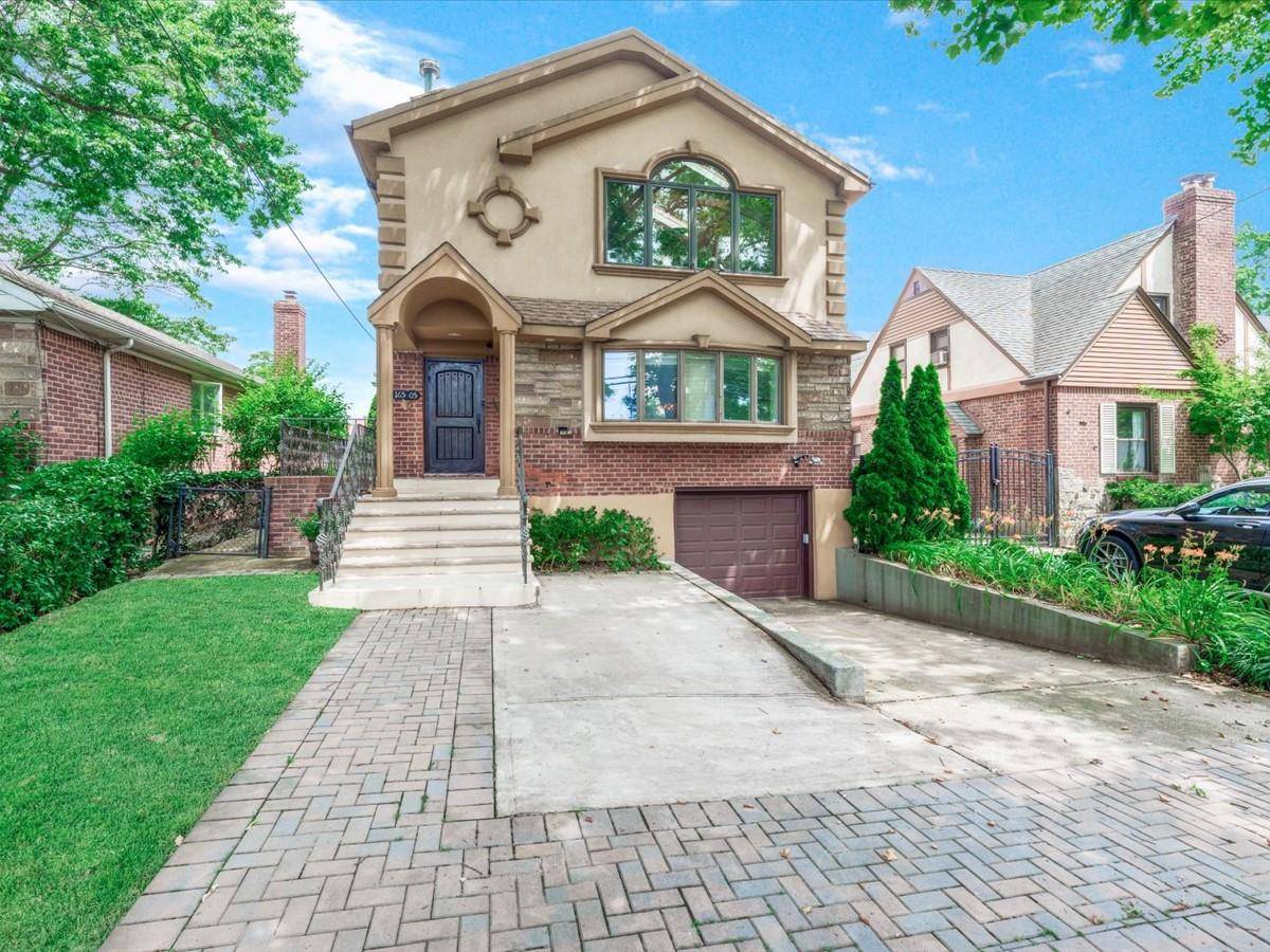 This stunning 2, 763 sq ft luxury single family home, was rebuilt in 2006 and newly renovated in 2022, blending luxury and customized upgrades.