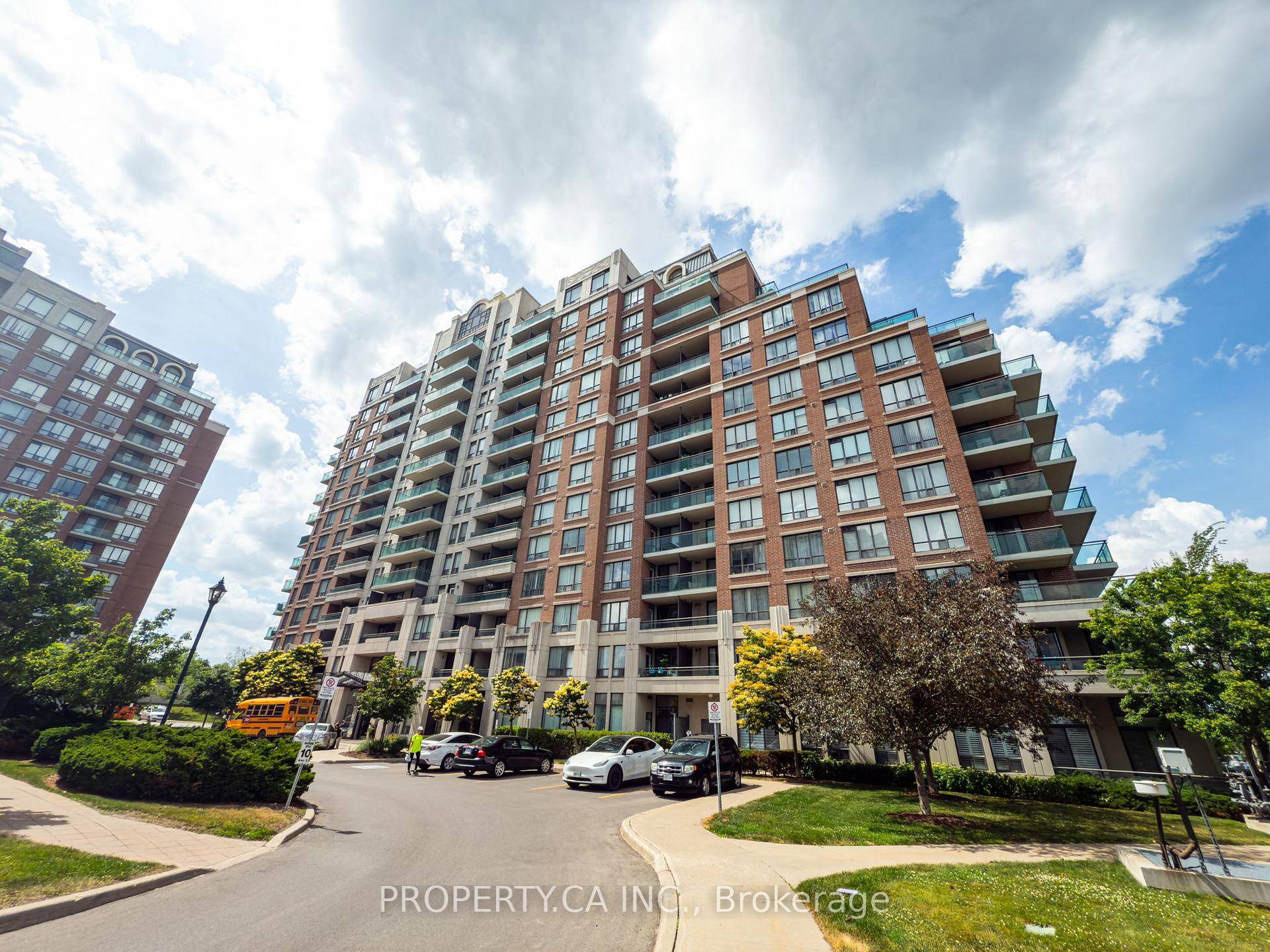 Welcome To This Stunning 2 Bedroom Den Condo In The Prestigious Vineyards Community.