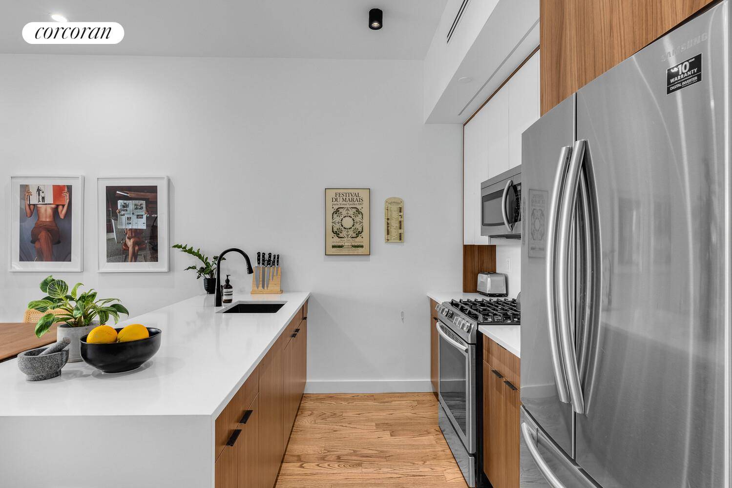 Dreamy Penthouse Condo ! New building with luxury Renovation and top of the line materials.