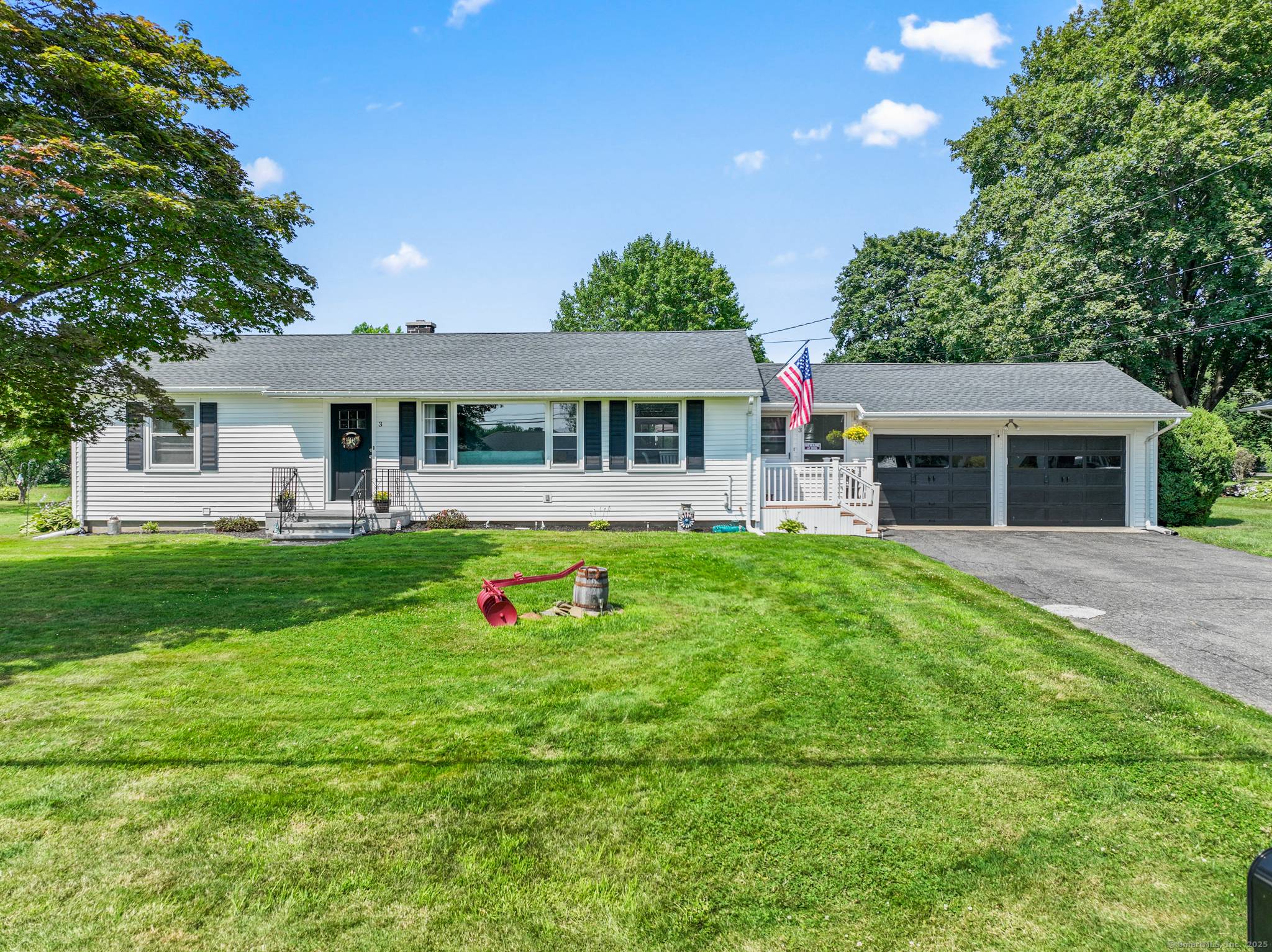Spacious One Level Ranch with In Law Suite, City Utilities Major Updates !